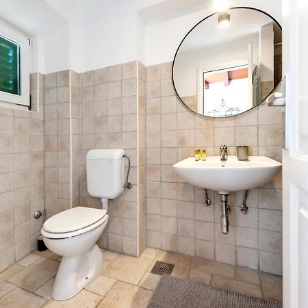 Loft 48 ロヴィニ