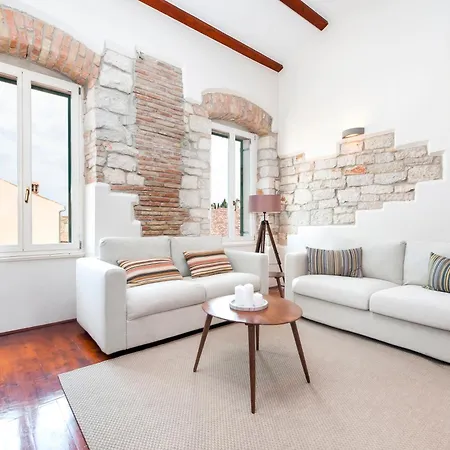 Loft 48 Apartment