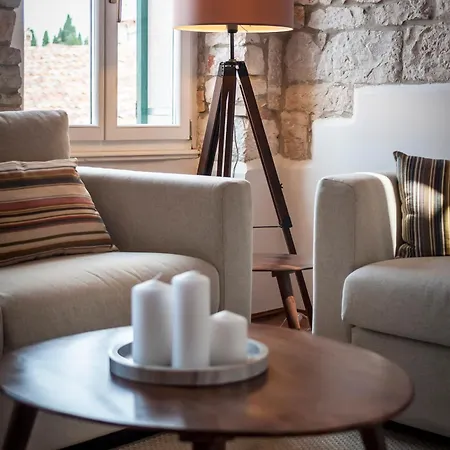 Loft 48 アパート *