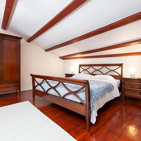 Loft 48 By Irundo * Rovinj